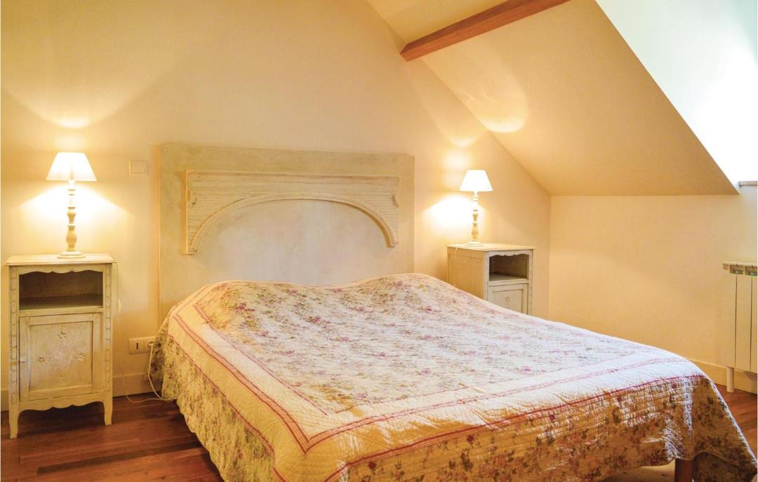 Photo of Bedroom in Roisel