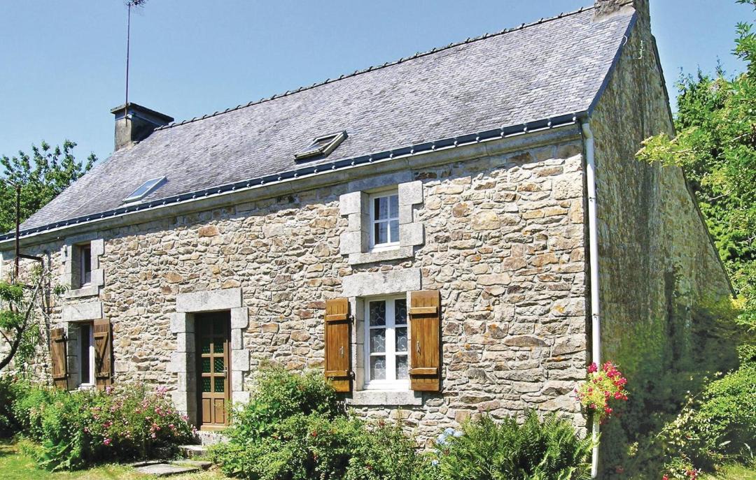 Photo of Buildings in Lanvaudan