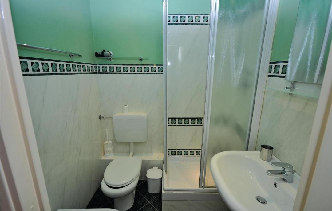 Photo of Bathroom in Cannes City Centre