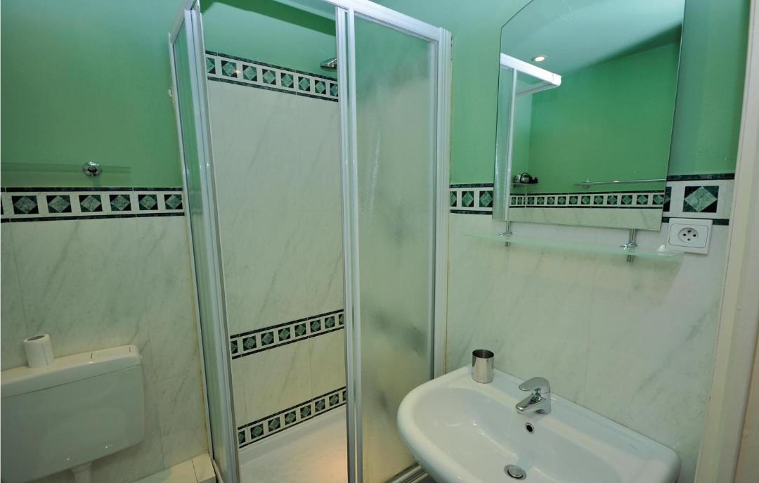 Photo of Bathroom in Cannes City Centre