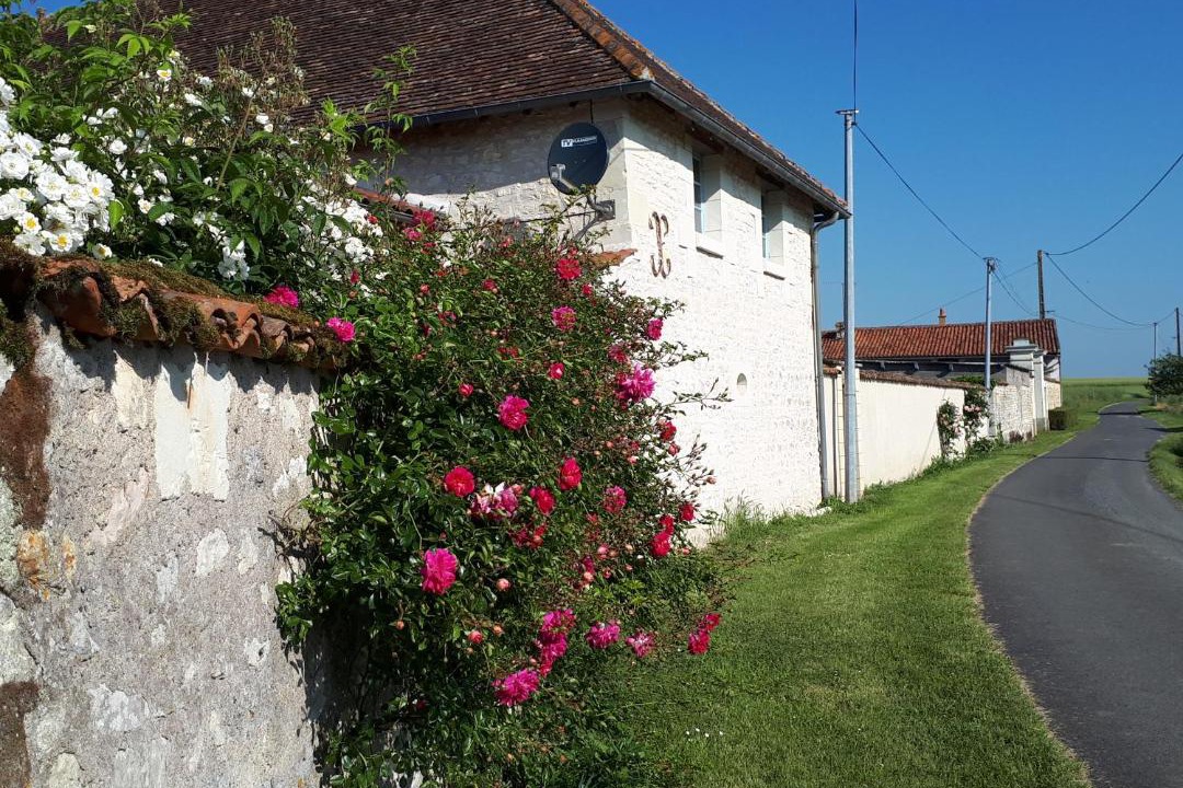 Photo of Others in Pouant