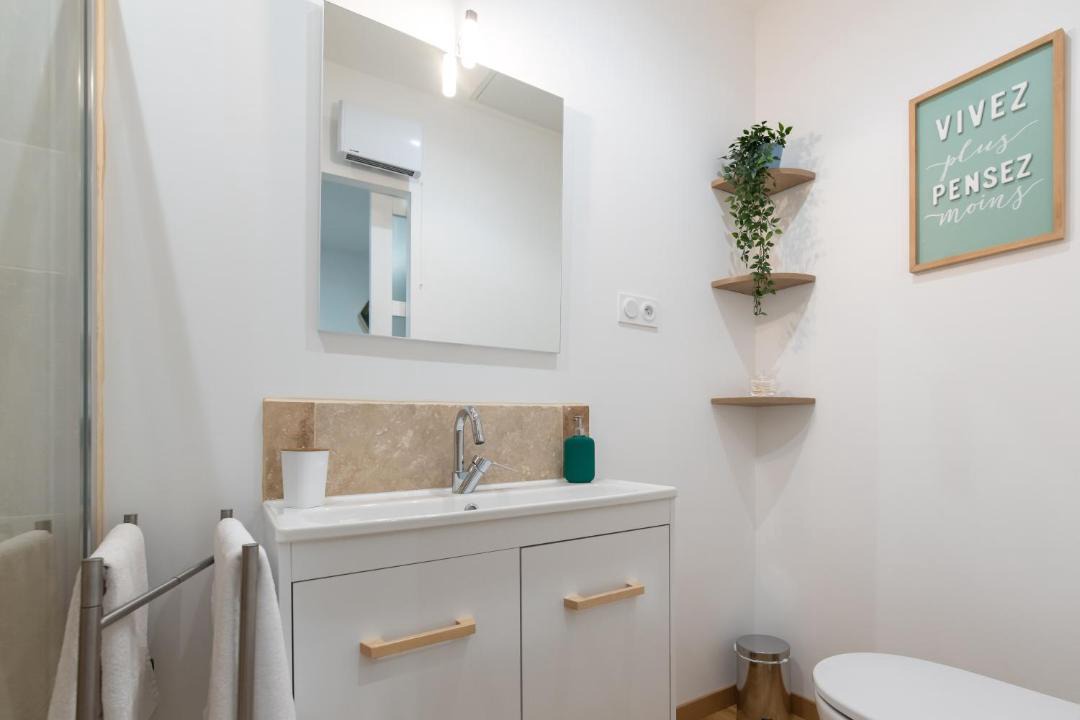 Photo of Bathroom in Roanne