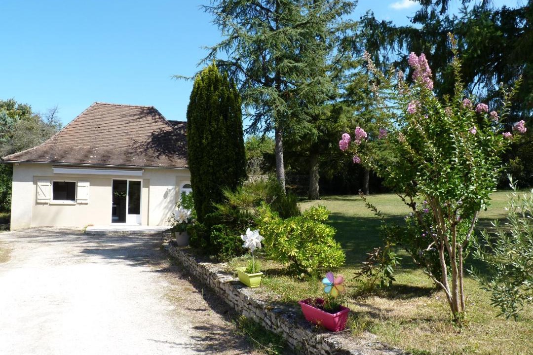 Photo of Others in Martel