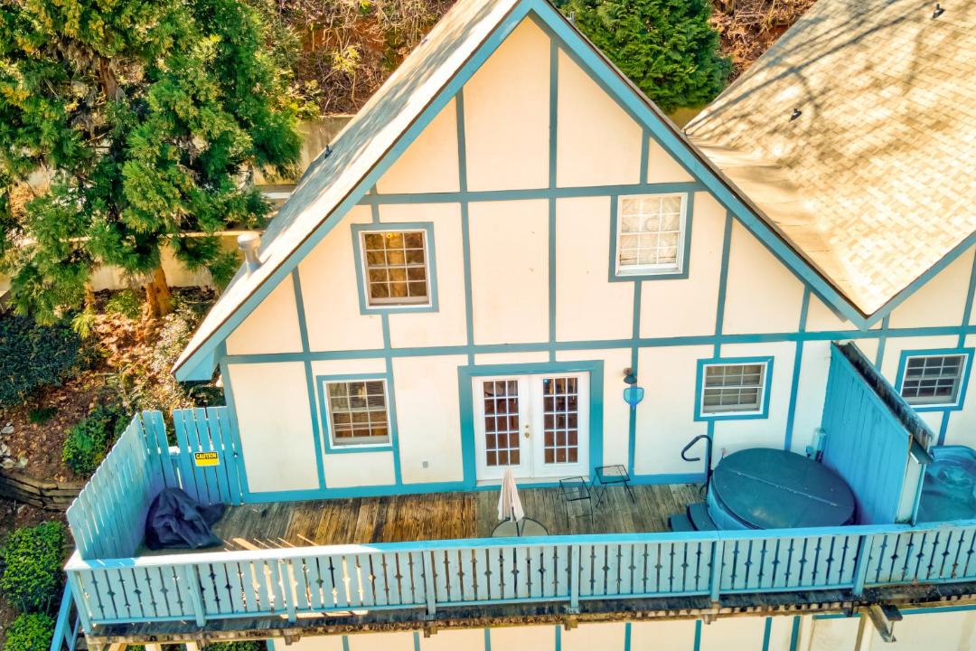 Photo of Buildings in Helen