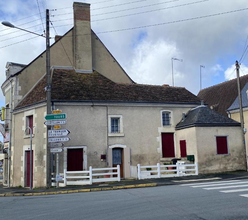 Photo of Buildings in Clion