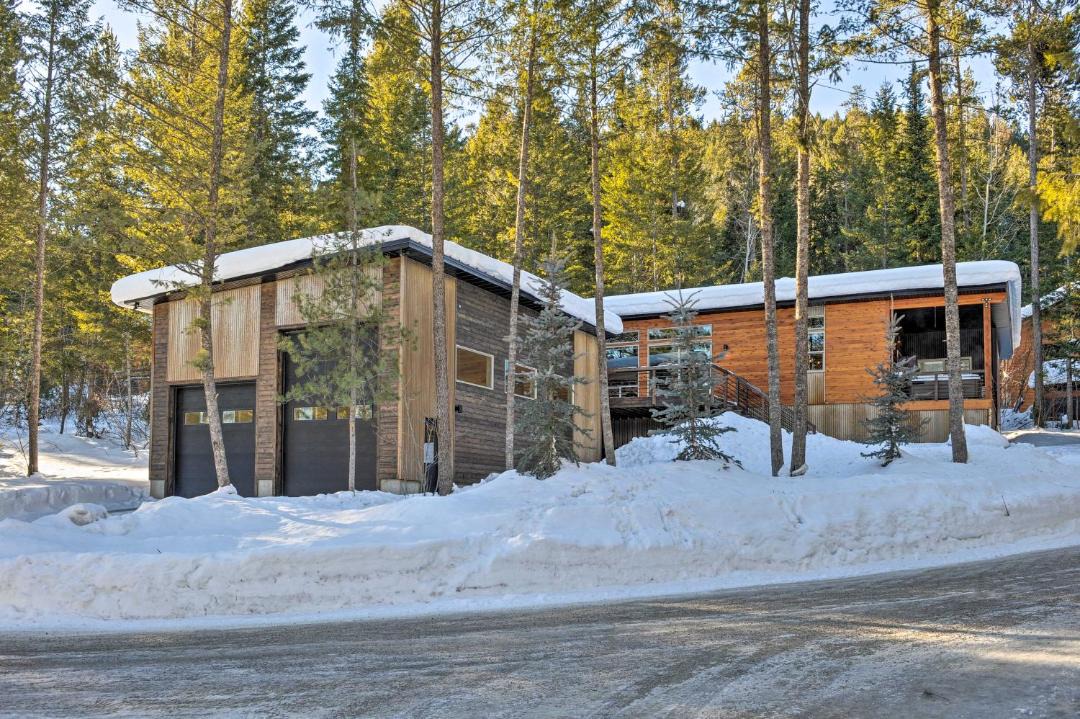 Photo of Buildings in Alpine