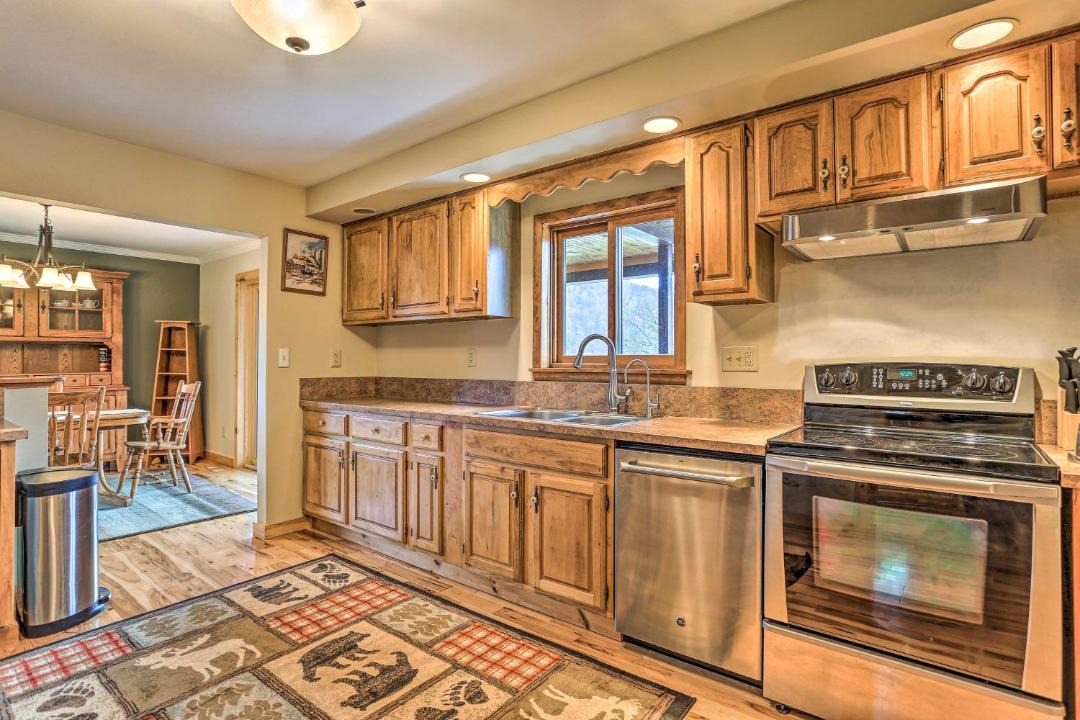 Photo of Others in Hancock