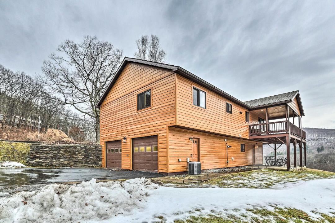 Photo of Others in Hancock