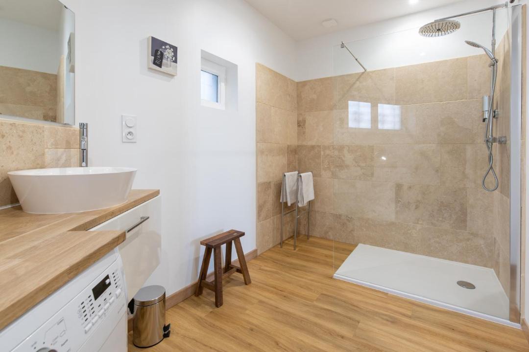 Photo of Bathroom in Roanne