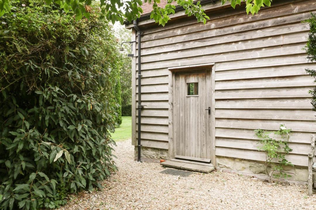 Photo of Others in Ebbesborne Wake