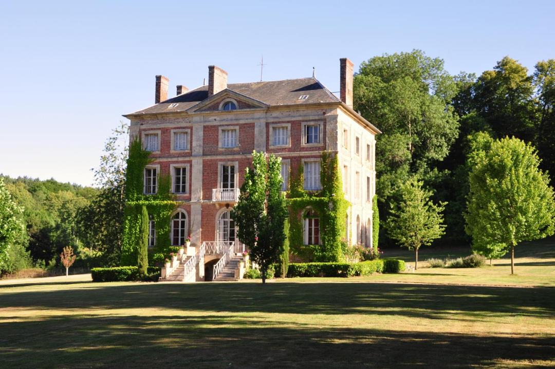 Photo of Others in Saint-Martin-de-Bienfaite-la-Cressonniere