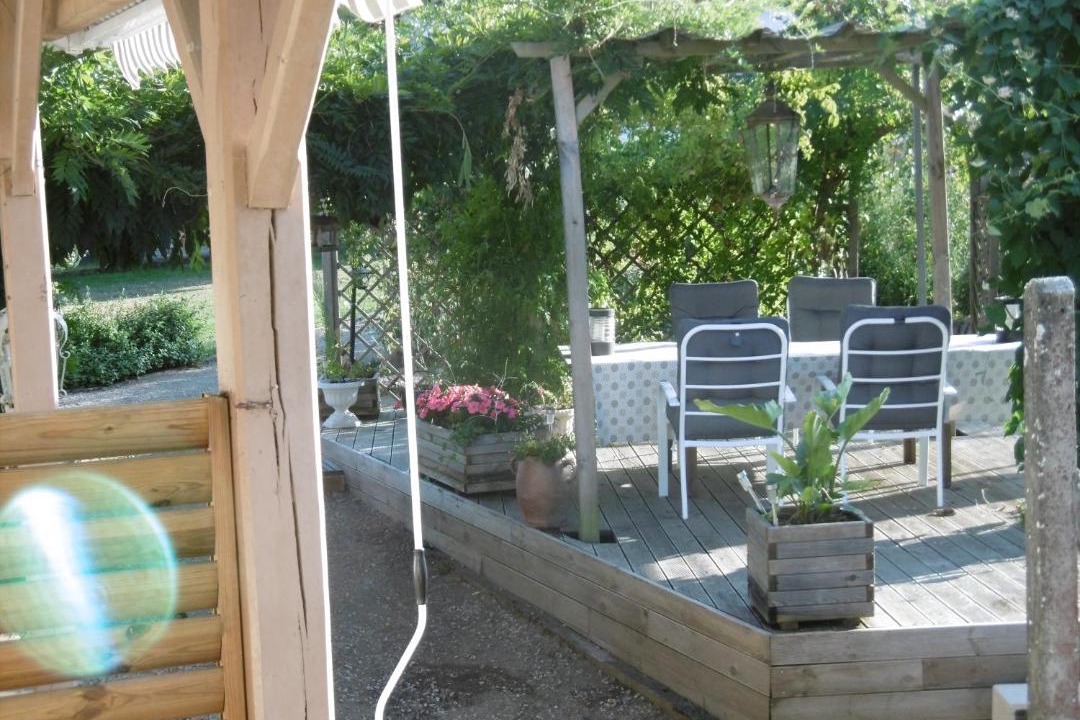 Photo of Patio Balcony in Chateauneuf-la-Foret