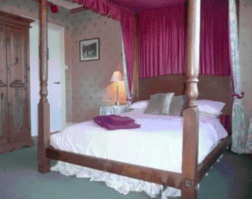 Photo of Bedroom in Cranleigh