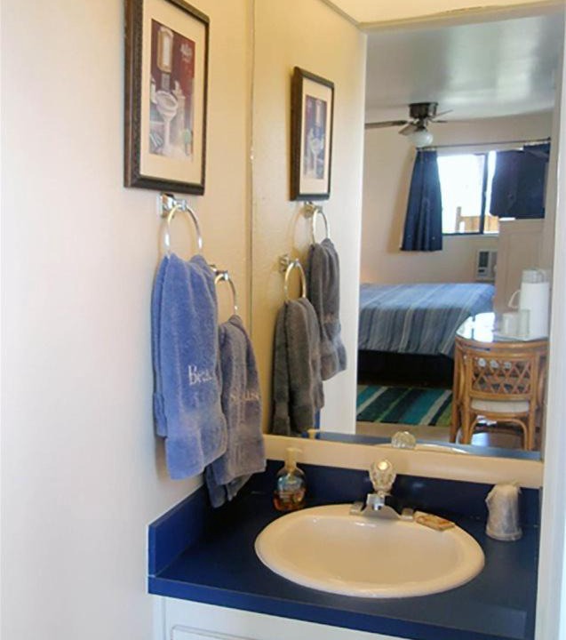 Photo of Livingroom in Bokeelia
