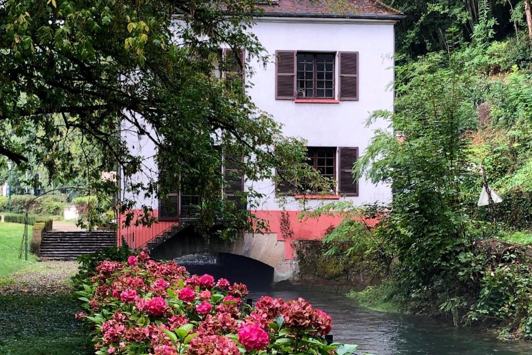 Photo of Others in Beze