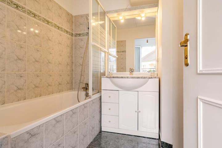 Photo of Bathroom in Villeparisis