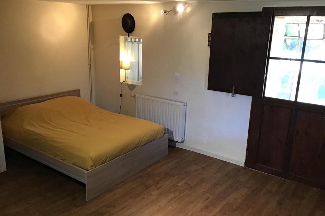 Photo of Bedroom in Loriol-du-Comtat