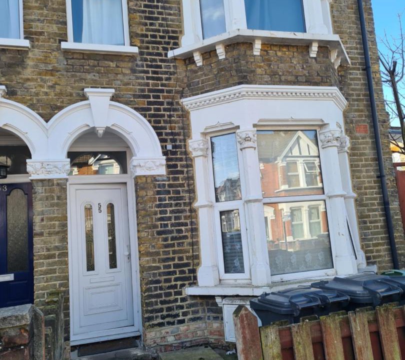 Photo of Buildings in Grove Green