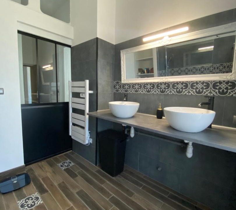 Photo of Bathroom in Meslay-du-Maine