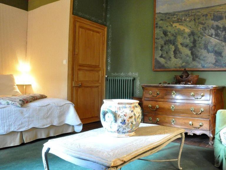 Photo of Bedroom in Cheffes