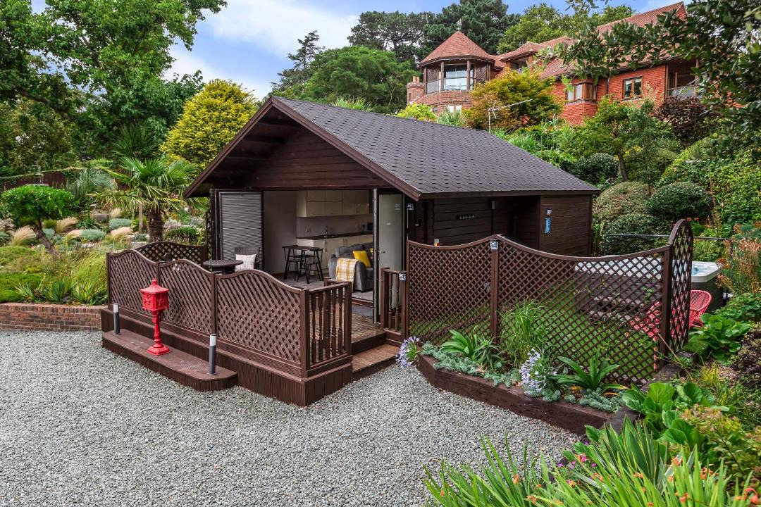 Photo of Others in Netley