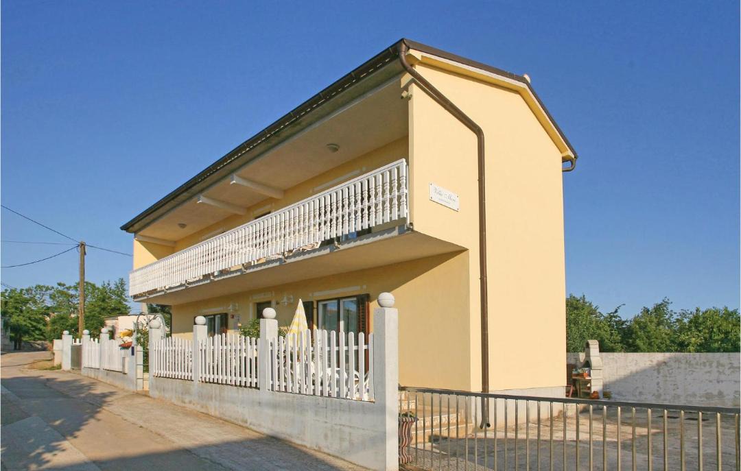Photo of Buildings in Liznjan