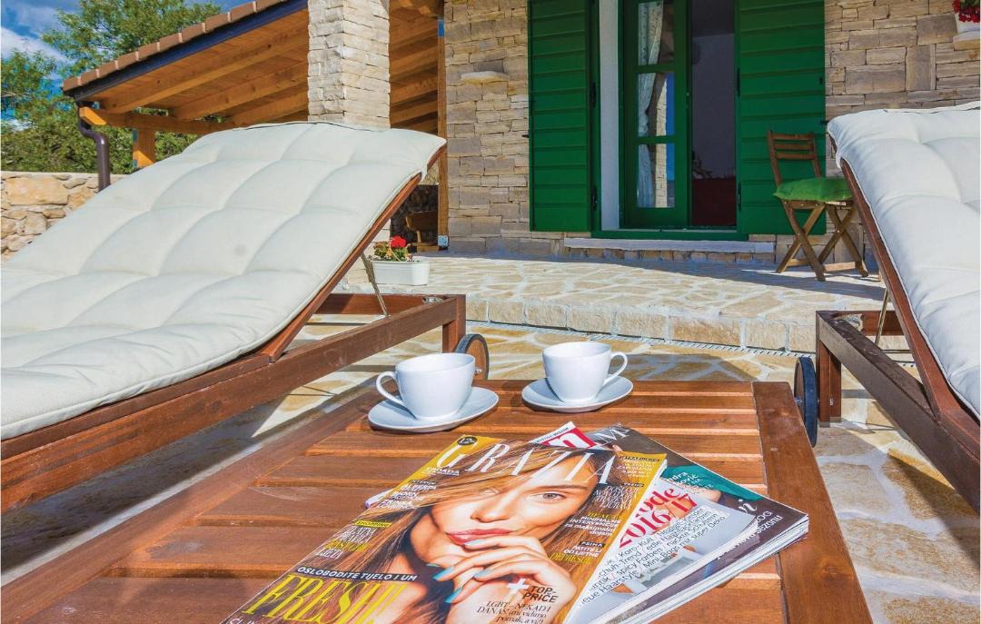 Photo of Patio Balcony in Pakostane