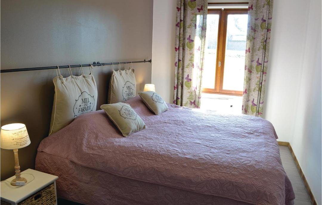 Photo of Others in Frise