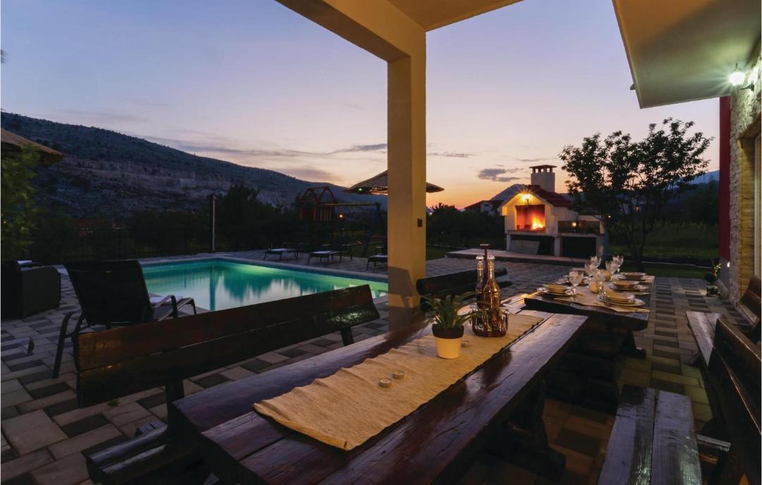Photo of Patio Balcony in Srinjine