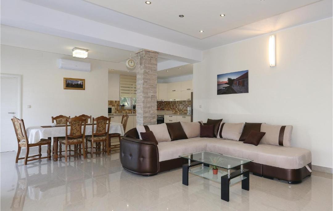 Photo of Livingroom in Srinjine