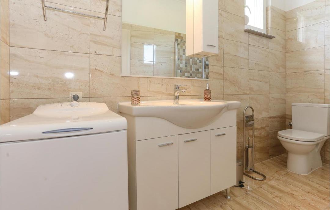Photo of Bathroom in Srinjine