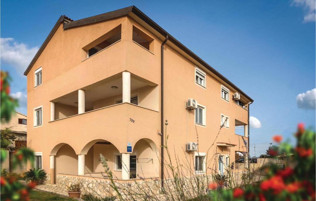 Photo of Buildings in Liznjan