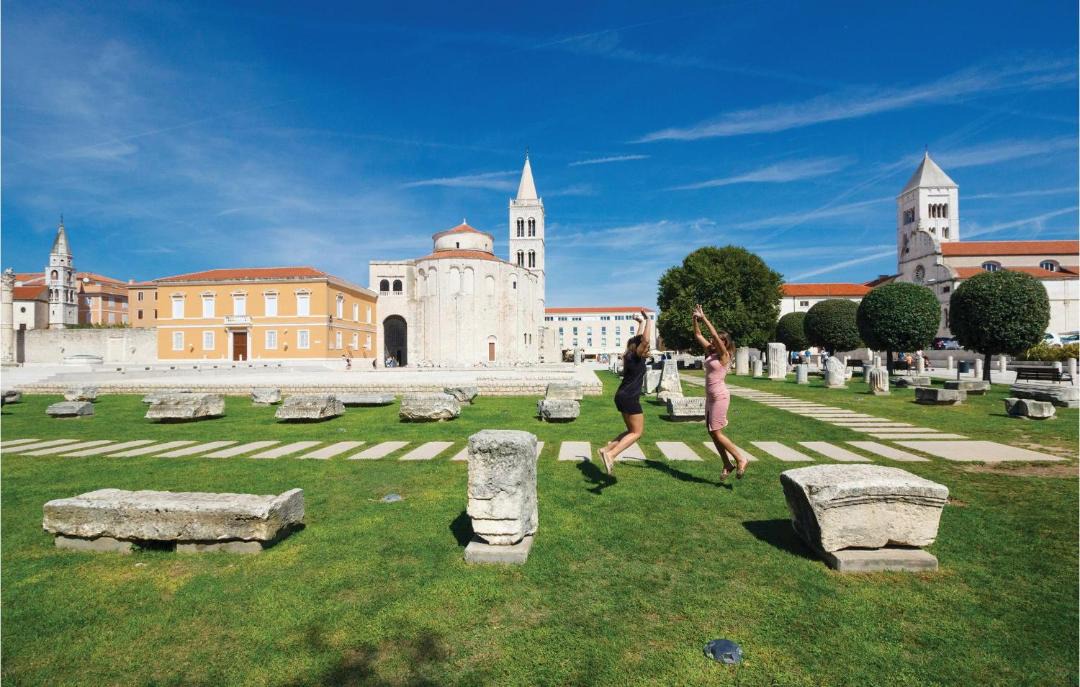Photo of Buildings in Petrcane