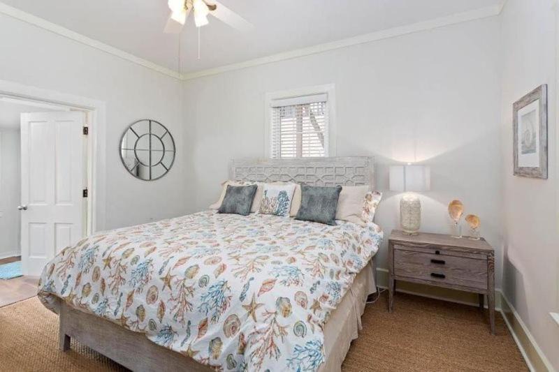 Photo of Bedroom in Saint Simons Island