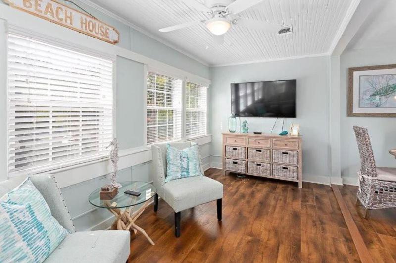 Photo of Livingroom in Saint Simons Island