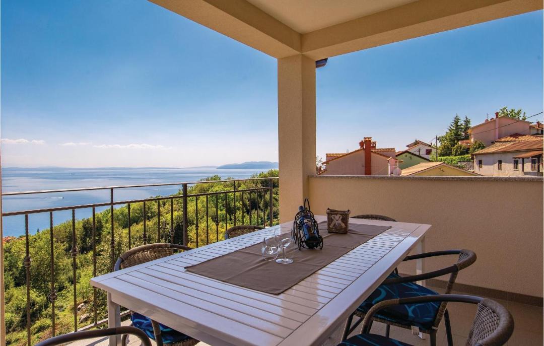 Photo of Patio Balcony in Pobri
