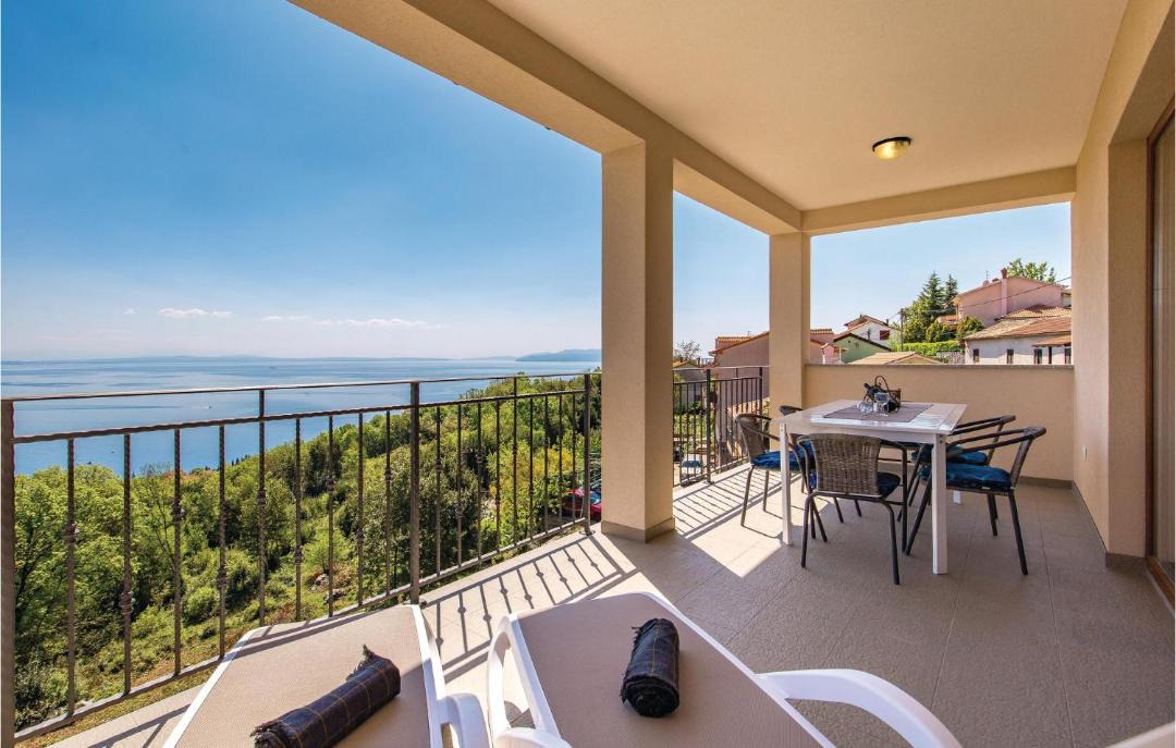Photo of Patio Balcony in Pobri