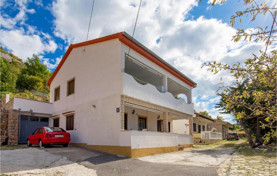 Photo of Buildings in Baric Draga
