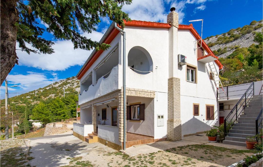 Photo of Buildings in Baric Draga