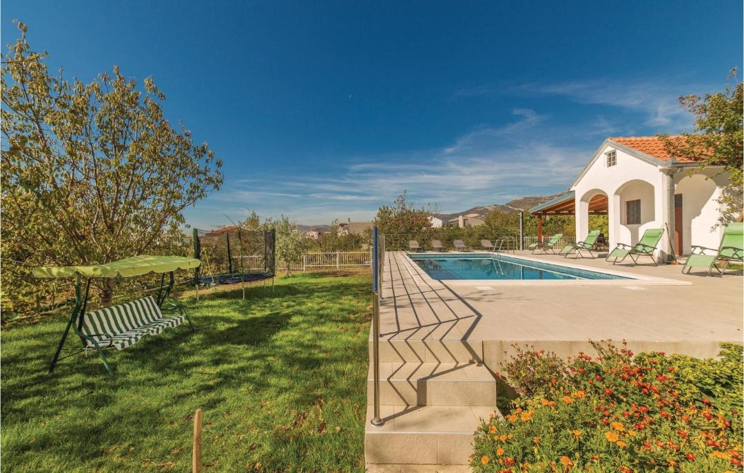 Photo of Outdoor in Kastel Luksic