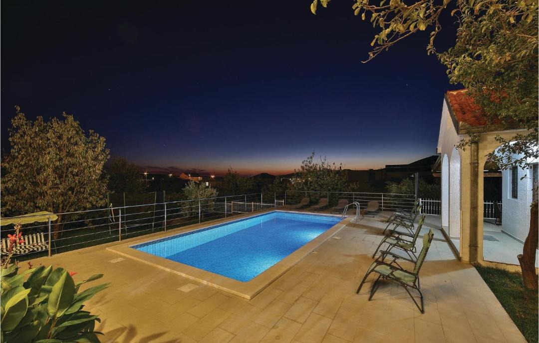 Photo of Outdoor in Kastel Luksic