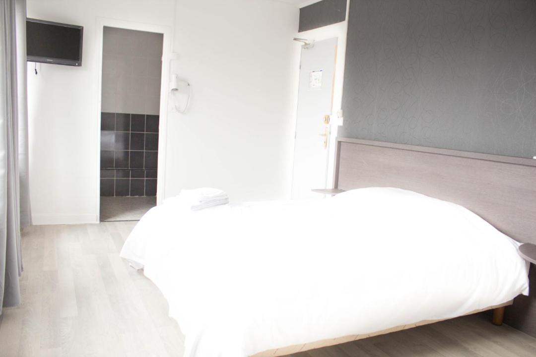 Photo of Others in Lens