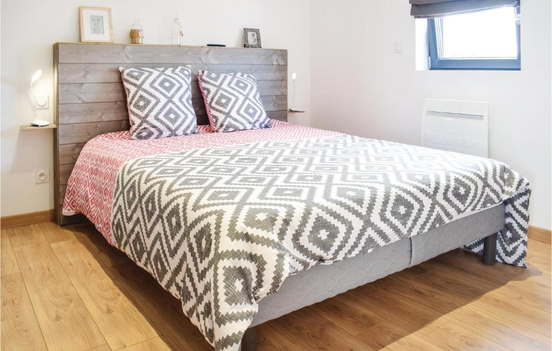 Photo of Others in Creances