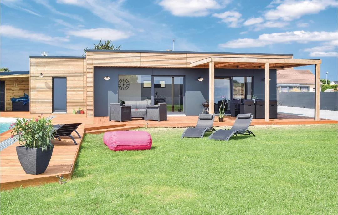 Photo of Others in Creances