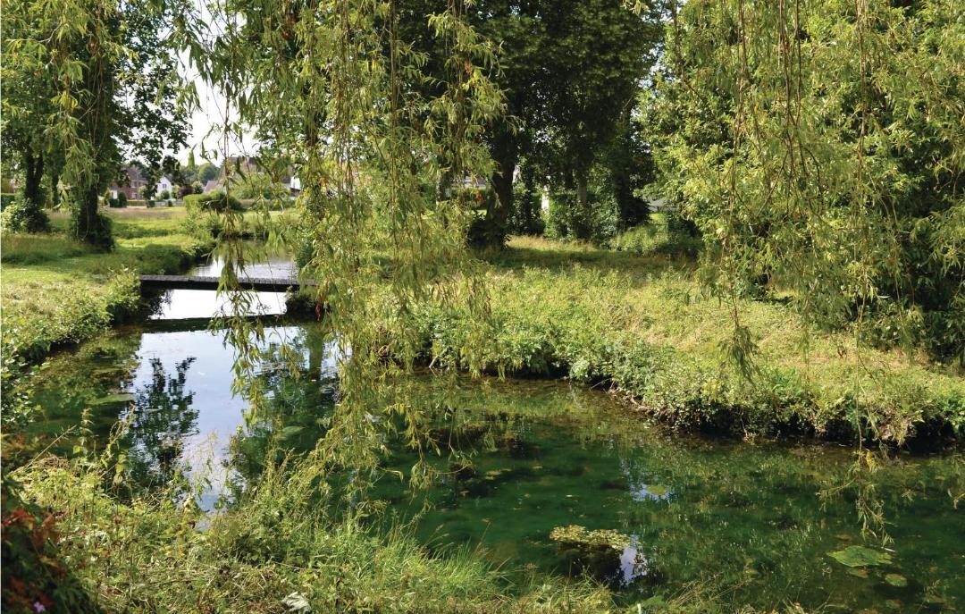 Photo of Others in Marconne