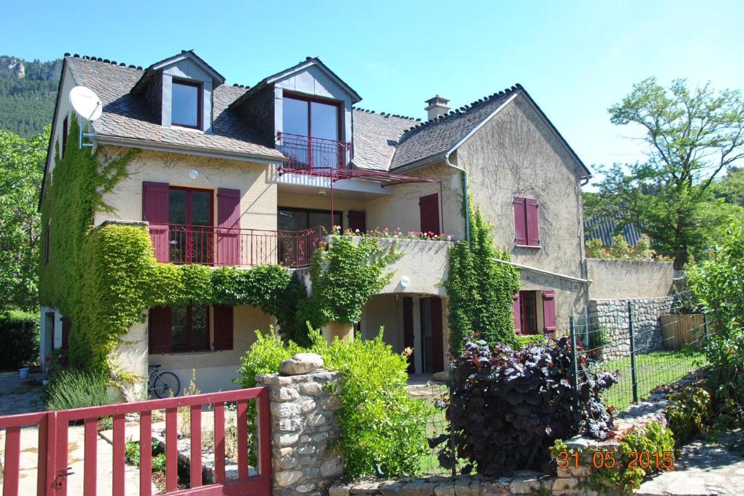 Photo of Buildings in Ispagnac