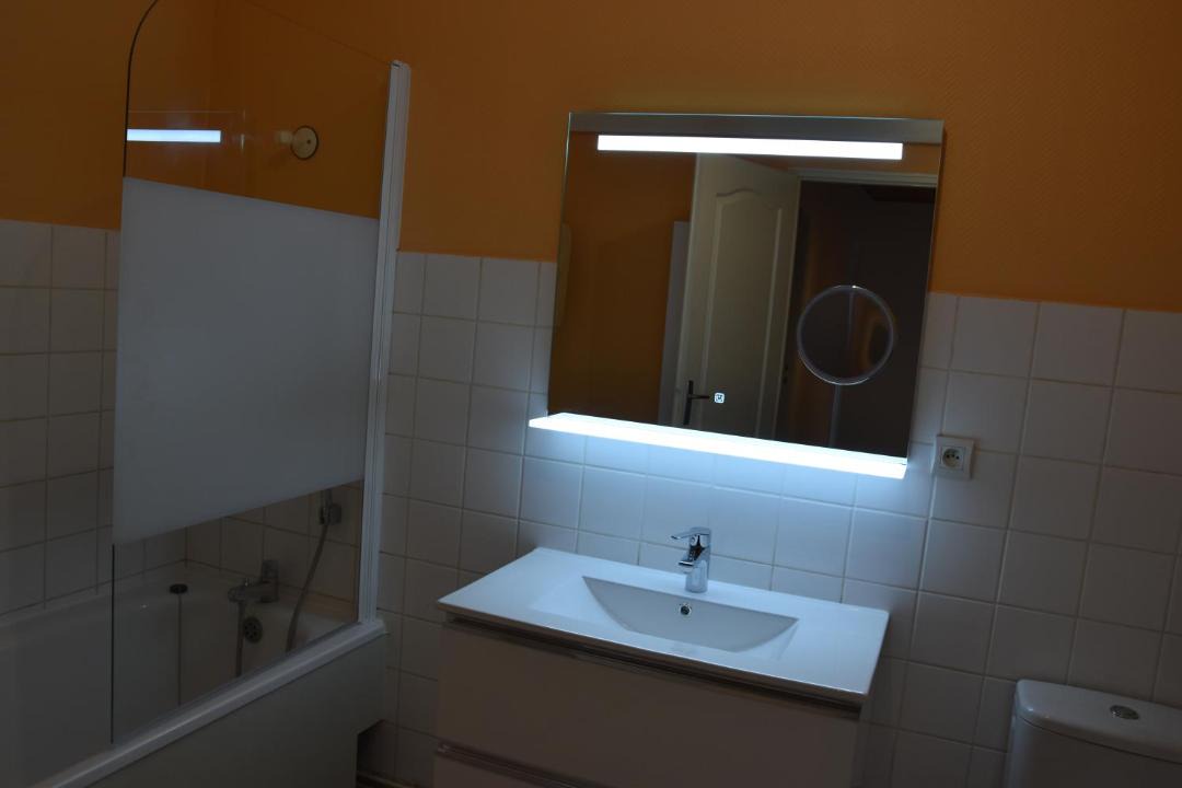 Photo of Bathroom in Eclaires
