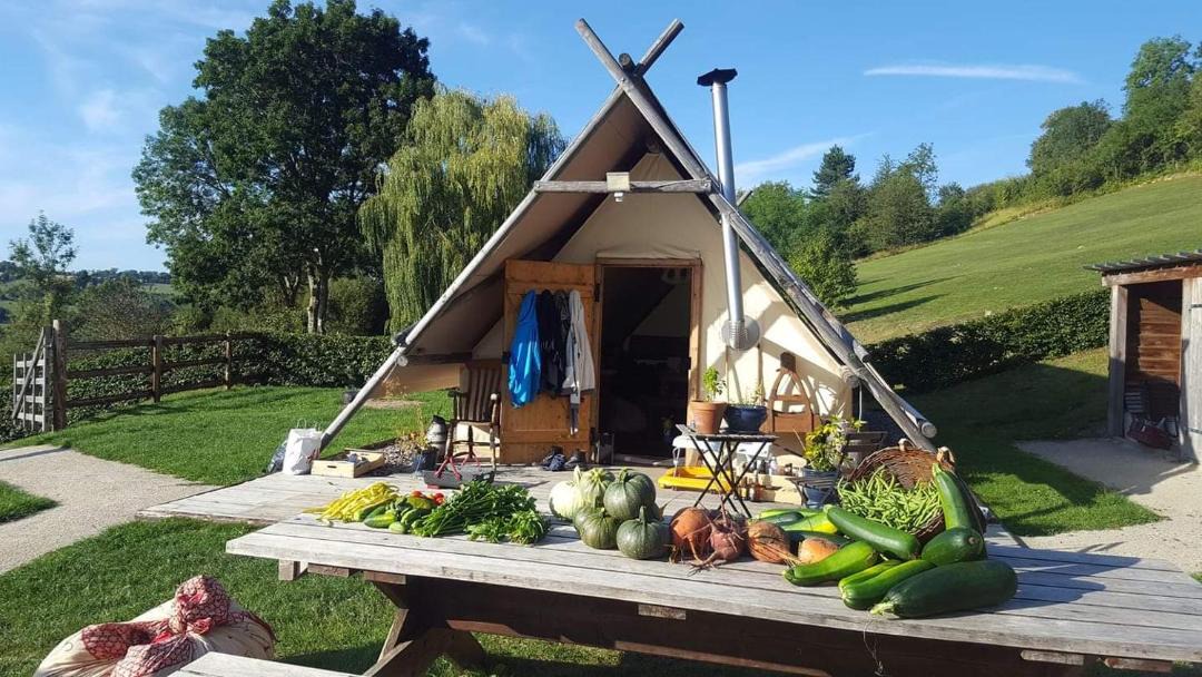 Photo of Others in Survie