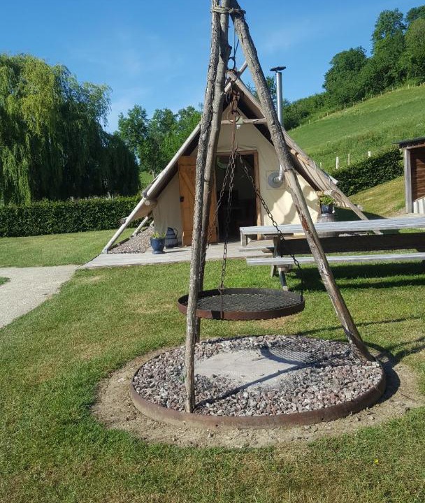 Photo of Others in Survie