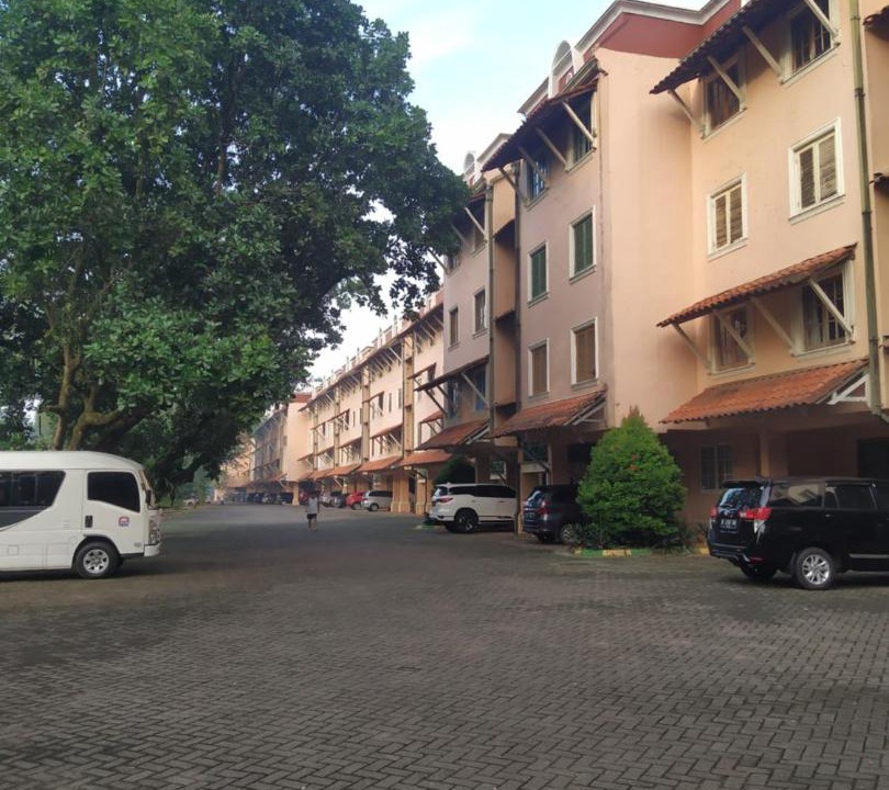 Photo of Buildings in Carita